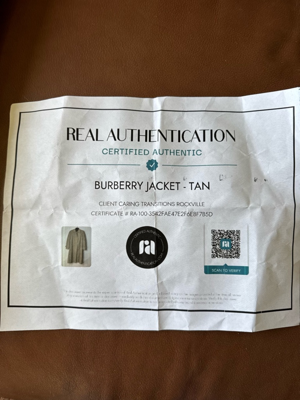 Burberry Beige Trench Coat - Classic Single-Breasted - Picture 5 of 5